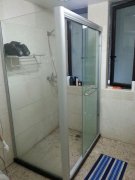 上海科勒淋浴房维修铰链滑轮更换