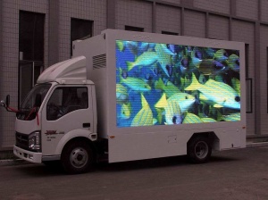 山东青岛广告宣传车LED广告车就找瑞辉广告