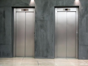 南京高价回收二手报废电梯自动扶梯等各种用除的电梯拆除回收
