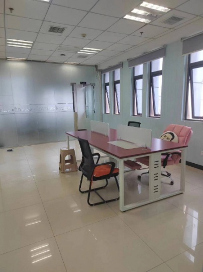 经开明珠广场大华国际港B座三室一卫纯写字楼