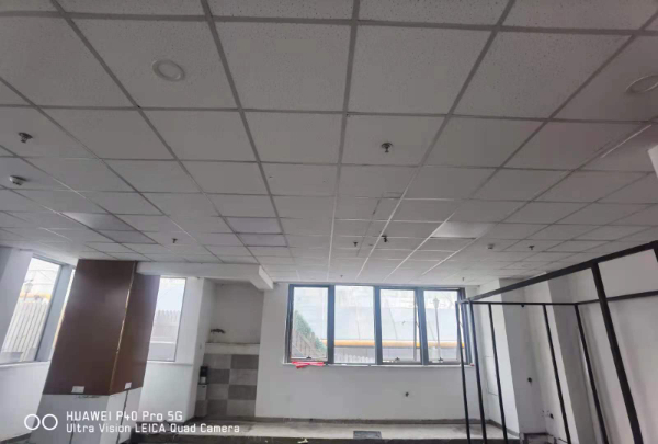 环球港金座80平高层南向纯办公欢迎看房