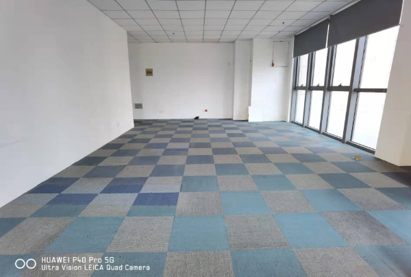 环球港金座80平高层纯办公落地窗欢迎看房